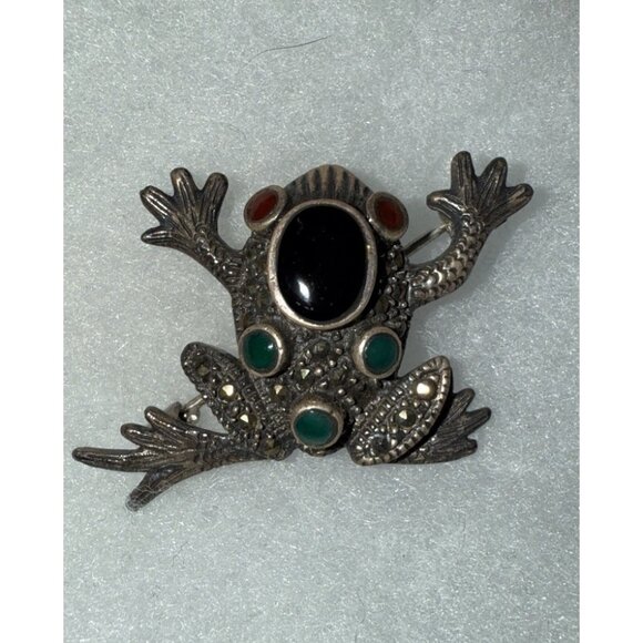 MO Jewelry - Signed STERLING Silver Marcasite Green Gemstone Frog Toad Pendant B11